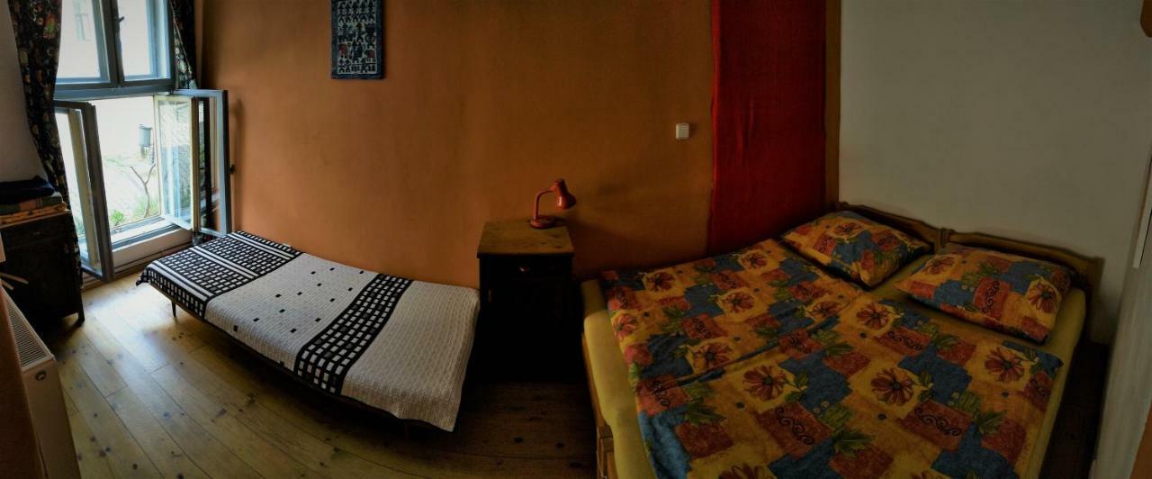 Lazy River Hostel Локет Екстериор снимка