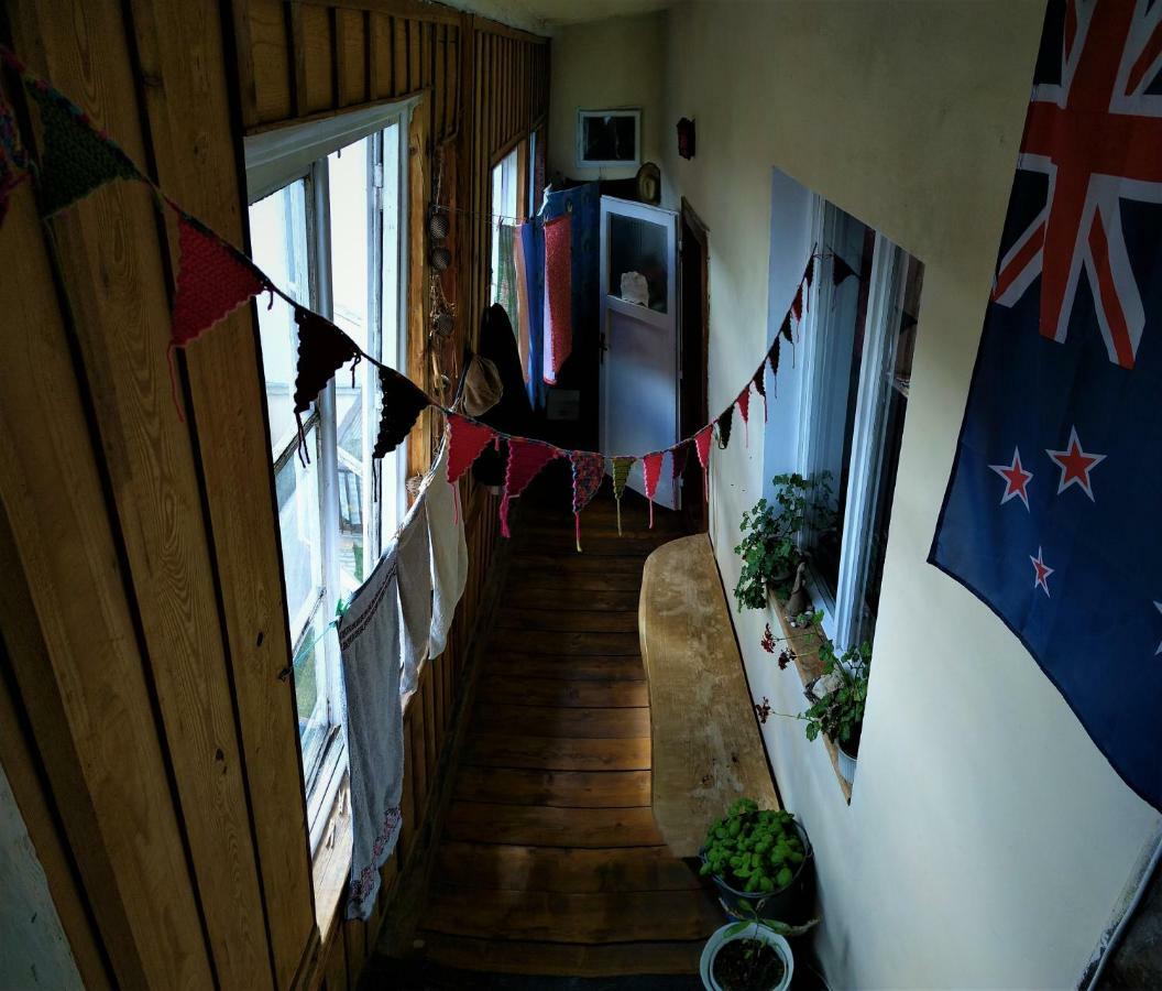 Lazy River Hostel Локет Екстериор снимка