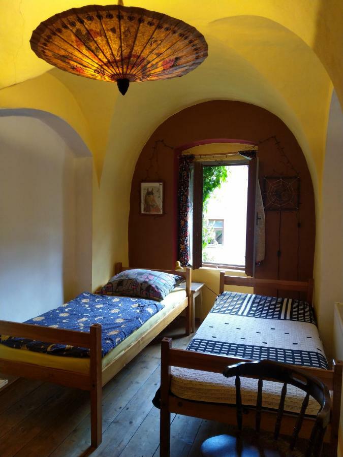 Lazy River Hostel Локет Екстериор снимка